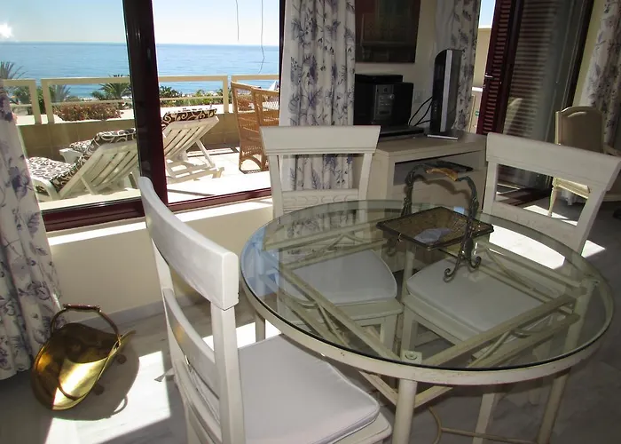 Home4holidays Apartman