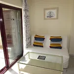 Home4holidays *