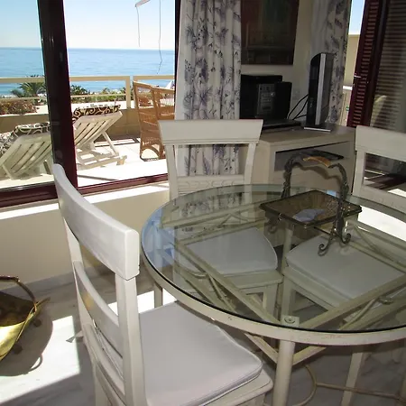 Home4holidays Apartment